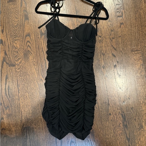 OW Collection Mini dress reformation sexy New Year’s Eve holiday - Picture 6 of 8